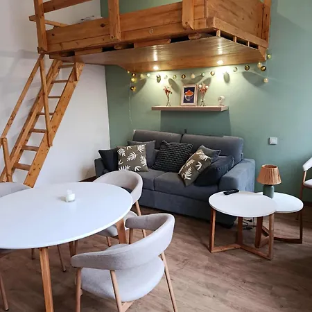 Appartement Secteur Digue De Malo, Renove, Capacite 2 Ou Famille 4 Personnes, Mezzanine Pour Les Enfants! *
