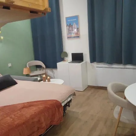 Appartement Secteur Digue De Malo, Renove, Capacite 2 Ou Famille 4 Personnes, Mezzanine Pour Les Enfants! *