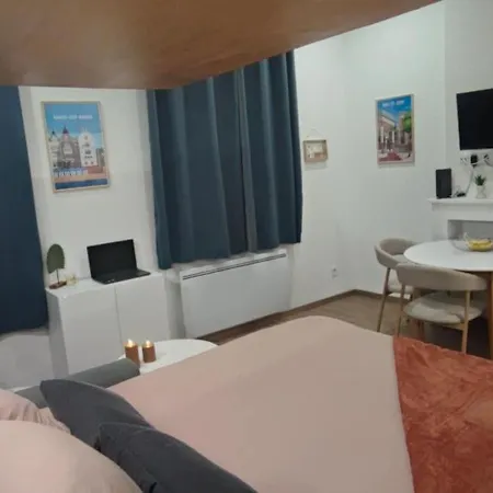 Appartement Secteur Malo, Renove, Capacite 2 Ou Famille 4 Personnes, Mezzanine Pour Les Enfants Duinkerke