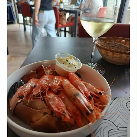 Digue De Malo Dunkerque, Capacite 2 Ou Famille A 4 Personnes, Aquae Mare